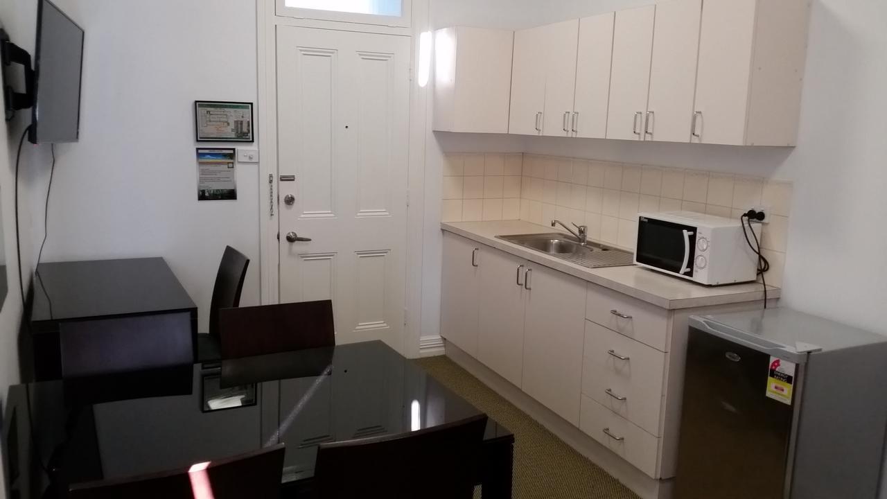 Wallaby Backpackers Hostel Perth - Note - Valid Passport Required To Check In - Exterior foto